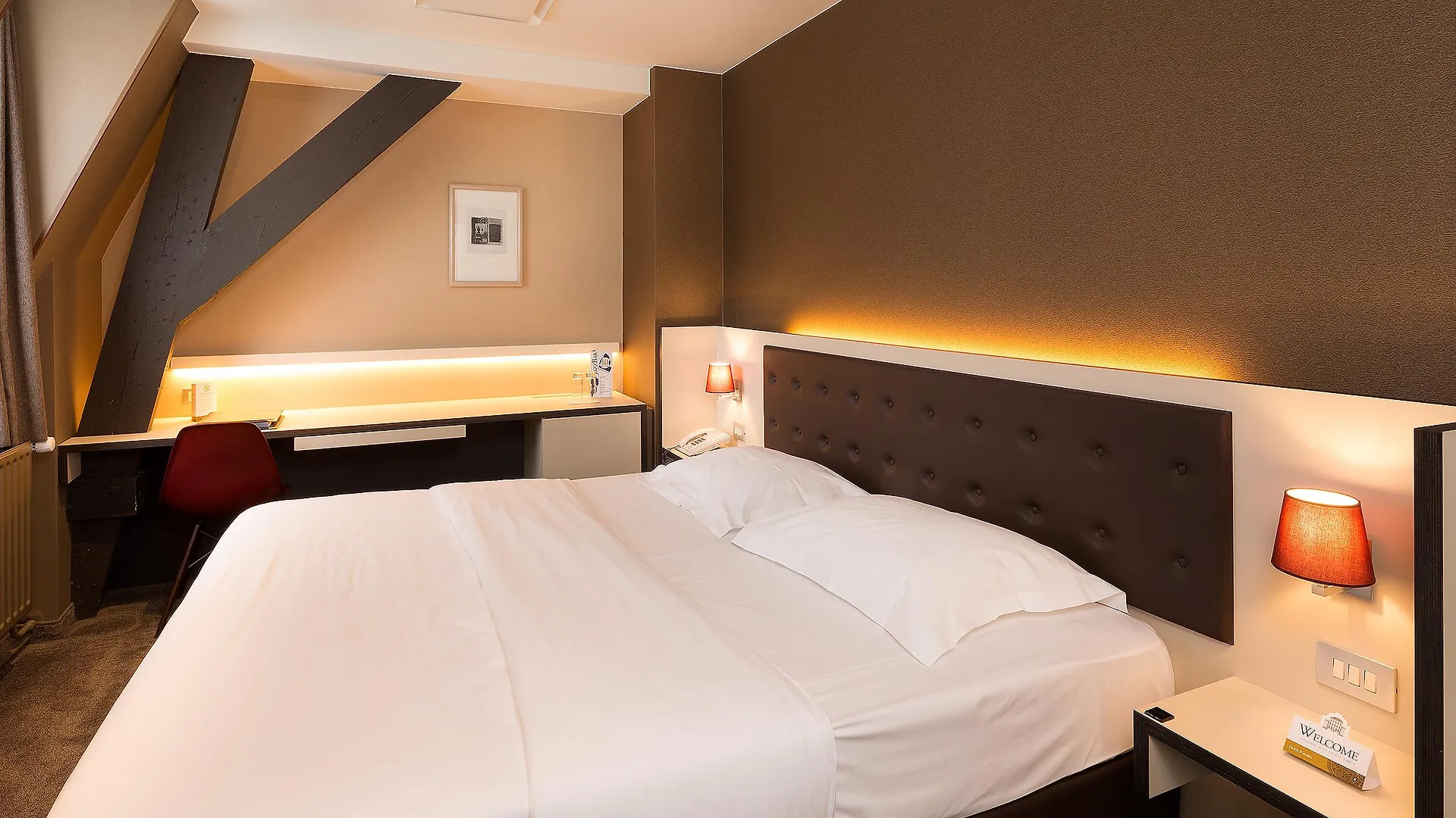 Hotel Navarra Brugge 4*, Брюгге